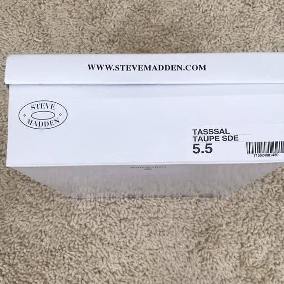 Steve Madden Tasssal Taupe Suede - Picture 6 of 7